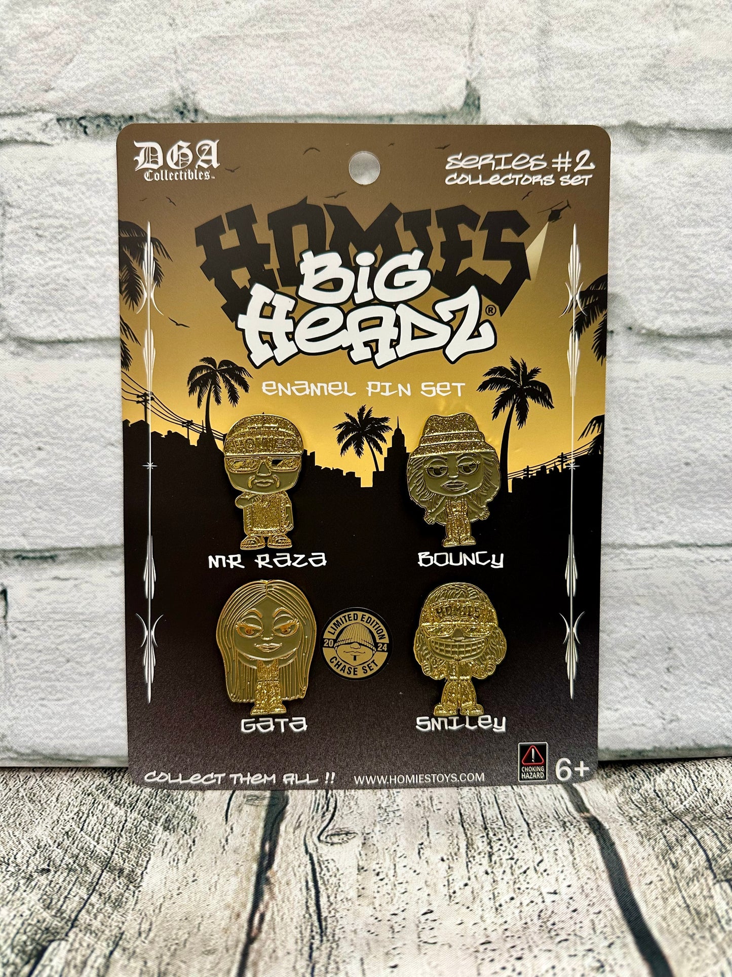 DGA Collectibles - Juego de pines esmaltados BIG HEADZ - Serie n.° 2 (ORO)